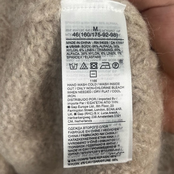 Banana republic alpaca linen cuffed fluffy relaxed v-neck sweater size Medium - Picture 5 of 7